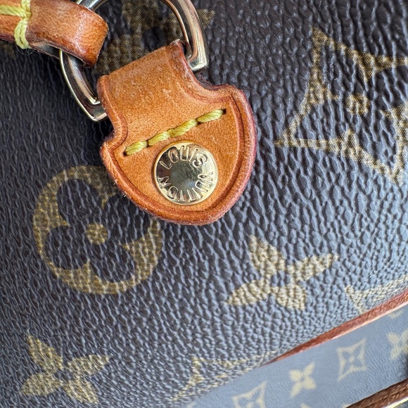 LOUIS VUITTON Monogram Neverfull MM Brown Tote Bag - Picture 13 of 16